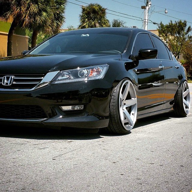 Now that is just Nasty… 20×10.5 all around Accord. Full…